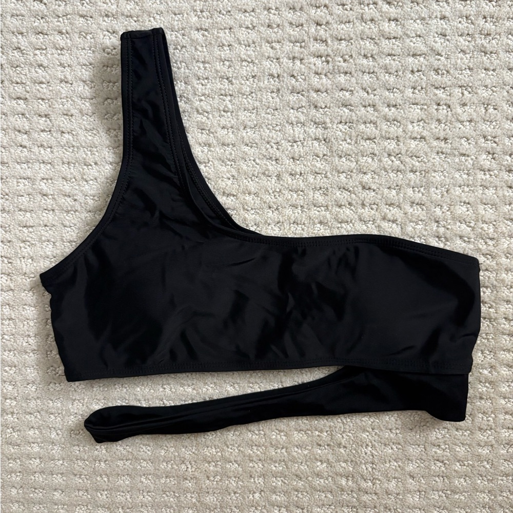 SHEIN Black One Shoulder Cutout Bikini Top